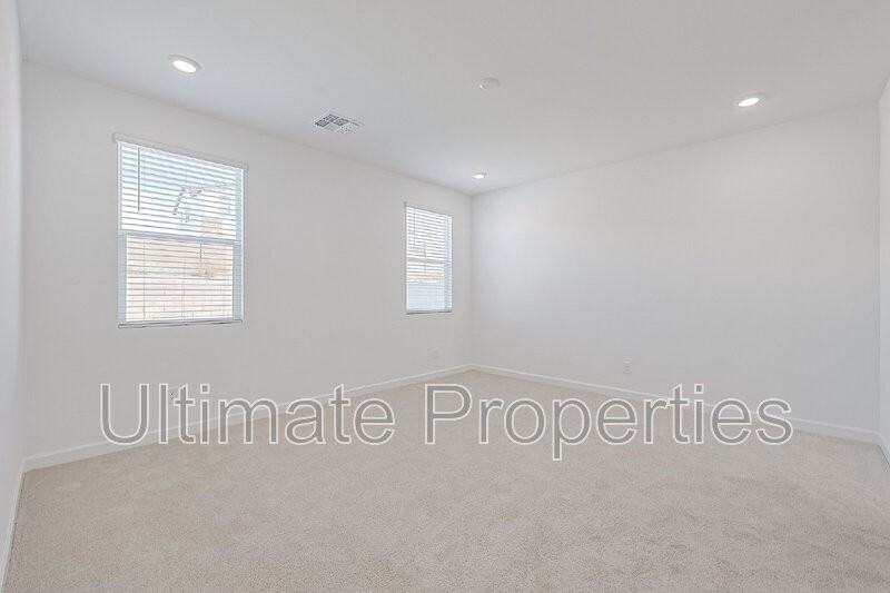 7404 W Buckhorn Trl - Photo 6 of 17