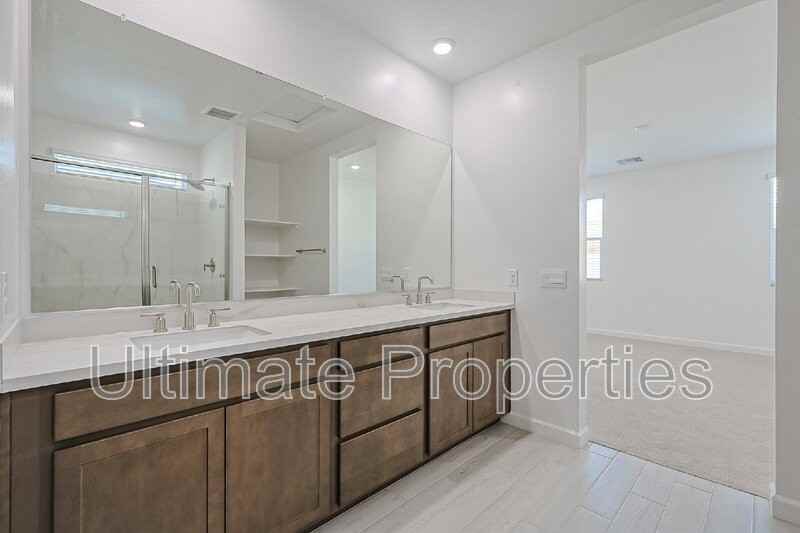 7404 W Buckhorn Trl - Photo 7 of 17