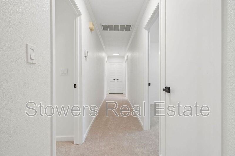 132 Glen Ct - Photo 7 of 46