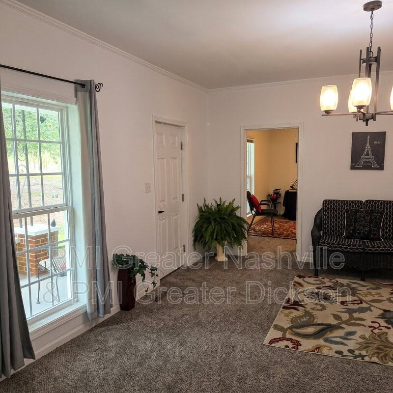 1885 N Soules Chapel Rd - Photo 3 of 31