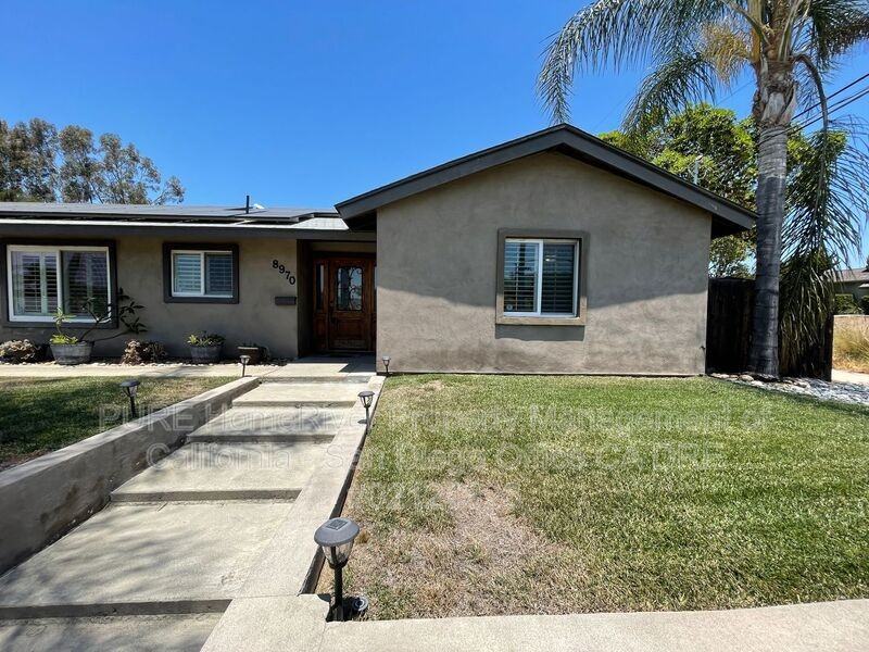 8970 Lake Angela Dr - Photo 3 of 21