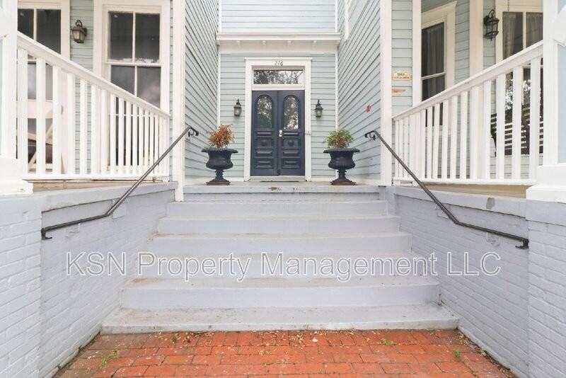 216 W Park Ave #B - Photo 4 of 15