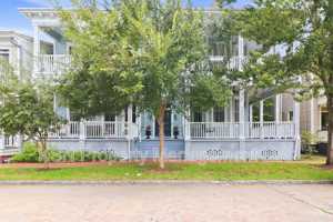 featured image of 216 W Park Ave #B