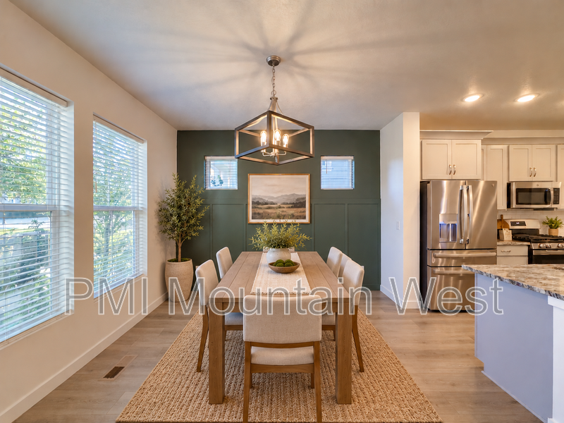 6472 W Lake Ave - Photo 3 of 48