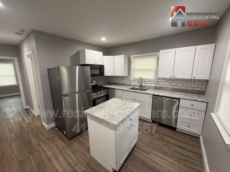 4585 N 127th St - Photo 4 of 17