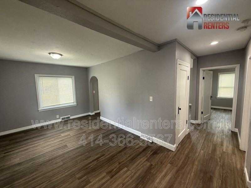 4585 N 127th St - Photo 6 of 17