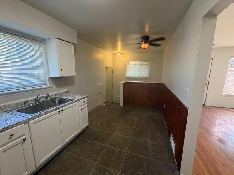 8095 Wyoming St - Photo 4 of 12