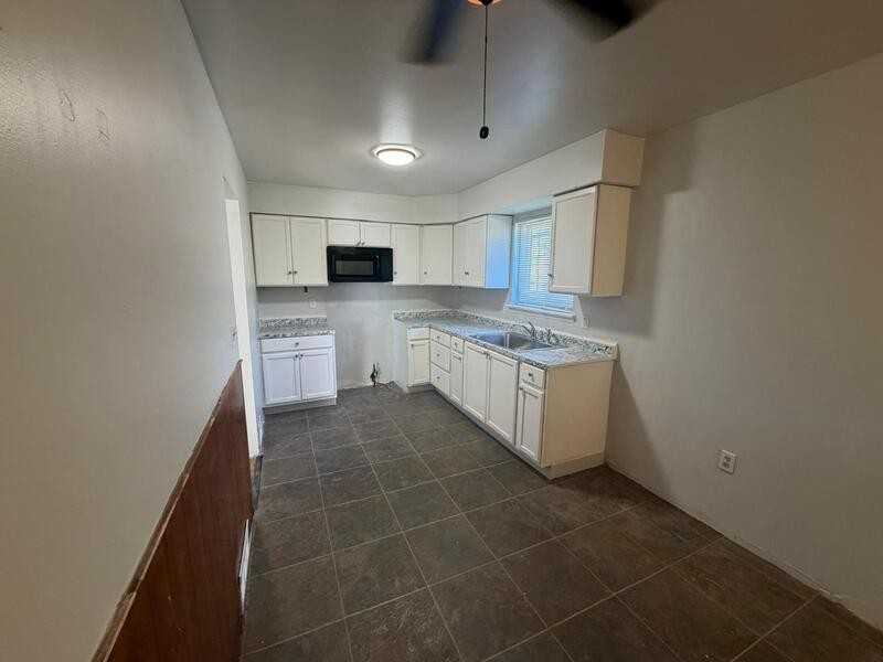 8095 Wyoming St - Photo 5 of 12