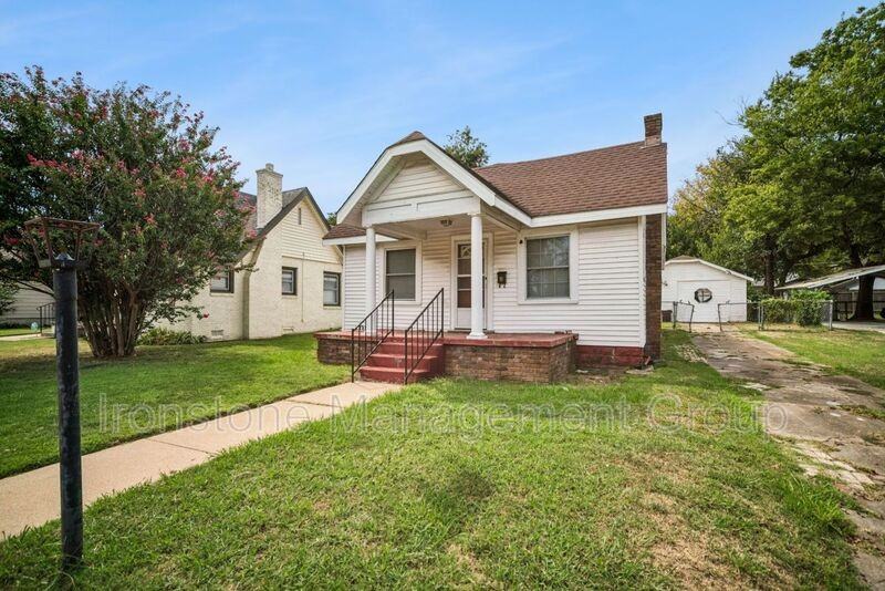 1412 S Florence Pl - Photo 2 of 16