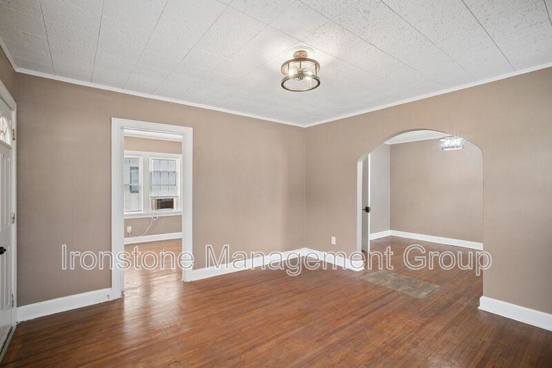 1412 S Florence Pl - Photo 4 of 16