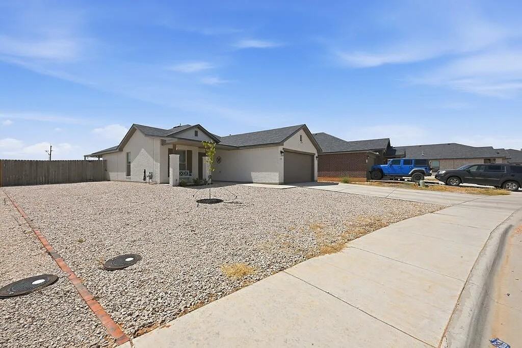 7119 Desert Spire - Photo 2 of 26
