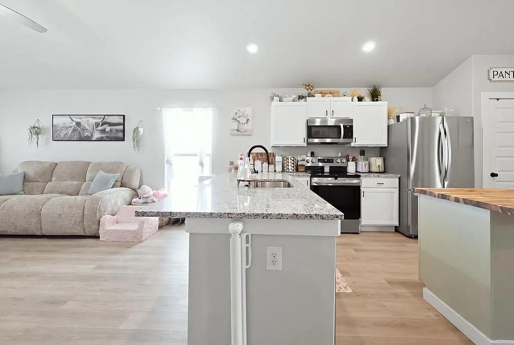 7119 Desert Spire - Photo 6 of 26