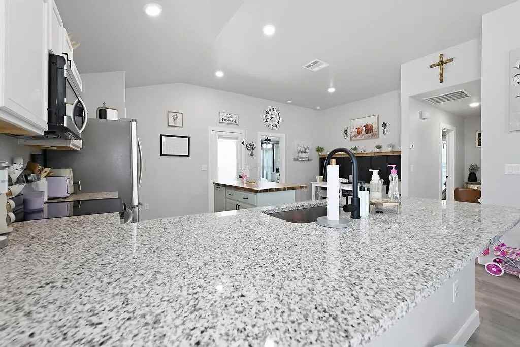 7119 Desert Spire - Photo 7 of 26