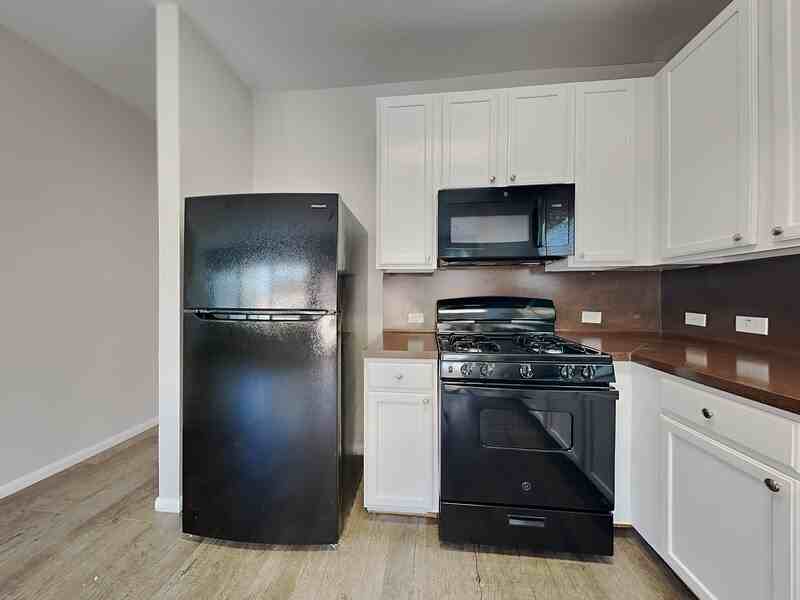 4065 Mossy Place Ln - Photo 4 of 19