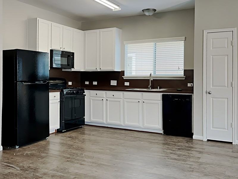 4065 Mossy Place Ln - Photo 5 of 19
