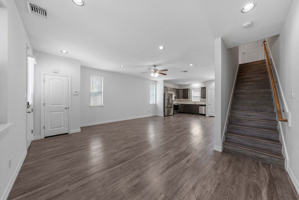 130 Belmont - Photo 6 of 36