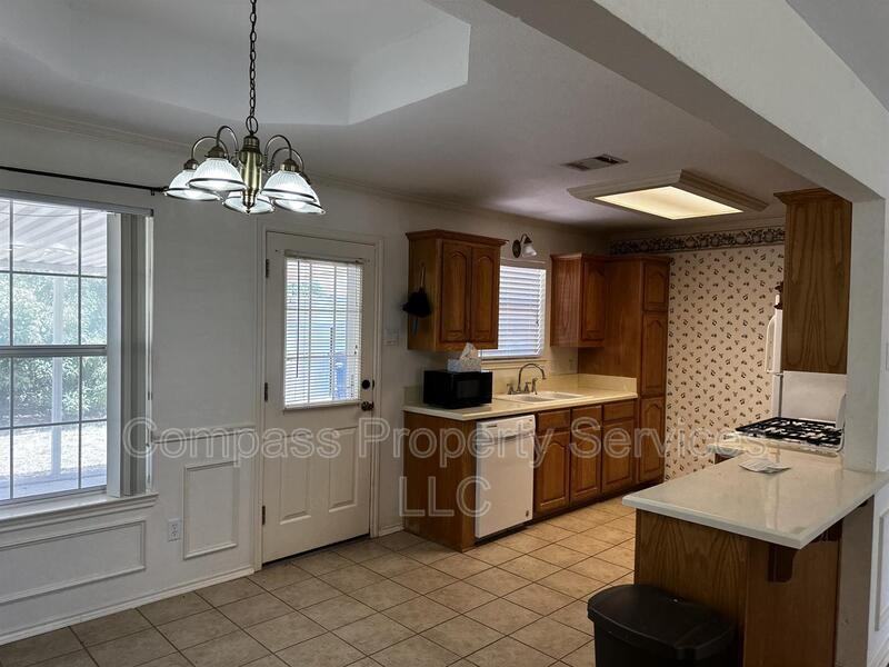 289 Nally St - Photo 4 of 16