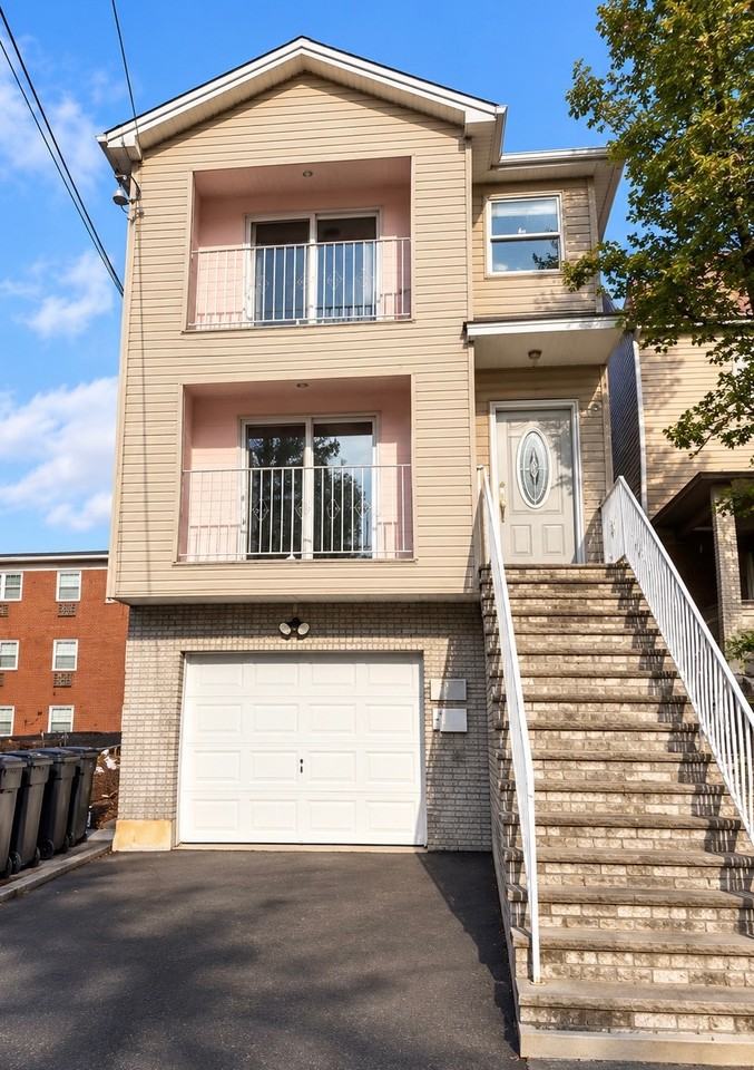 105A North St #2ndFL - Photo 3 of 8