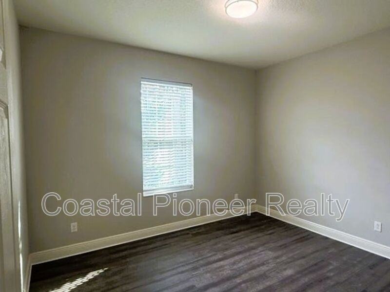 4786 Ballantrae Blvd - Photo 4 of 32