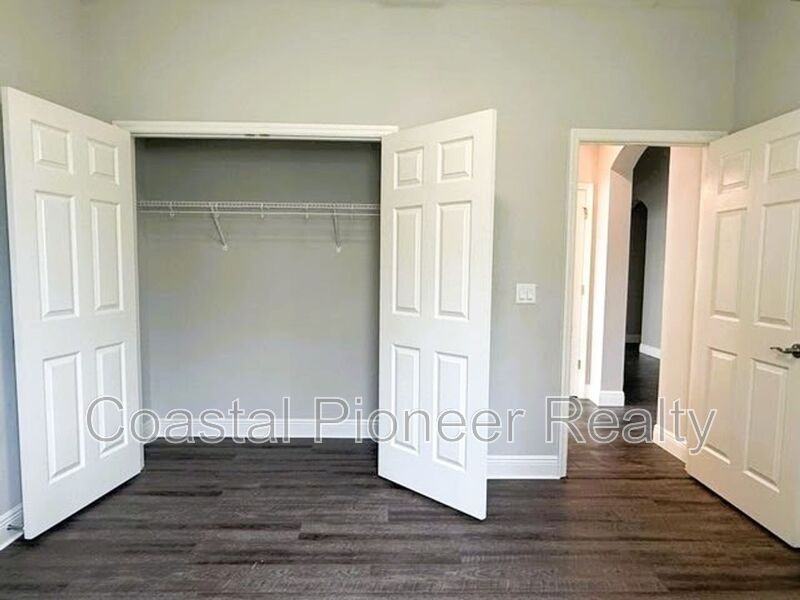 4786 Ballantrae Blvd - Photo 5 of 32