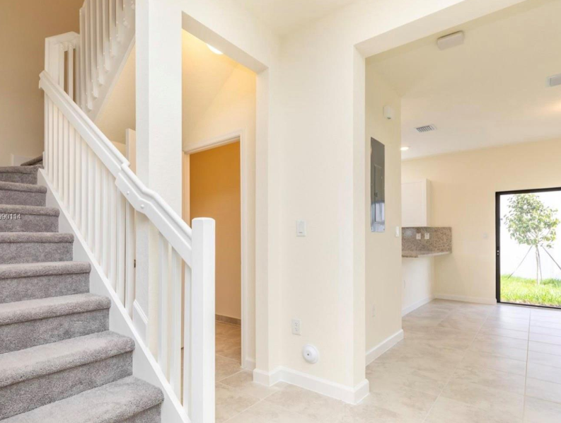 W 33rd Way - Photo 5 of 18