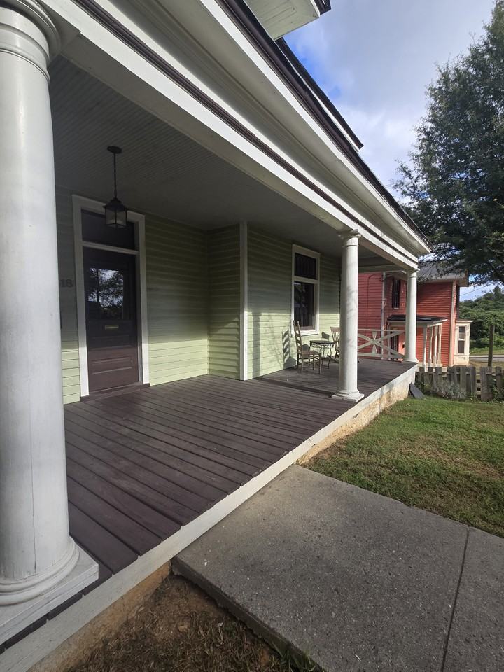 1418 Church St #1 - Photo 4 of 15