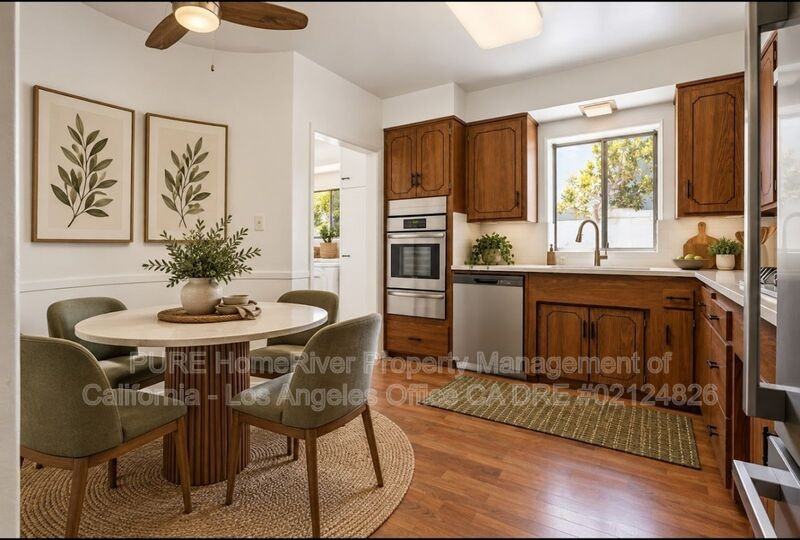 1534 S Hayworth Ave - Photo 3 of 32