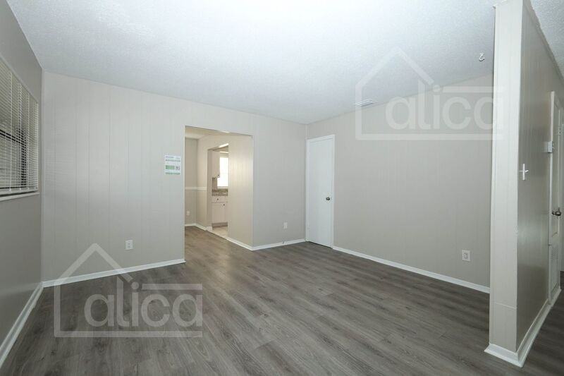 4258 Clarinda St - Photo 4 of 31