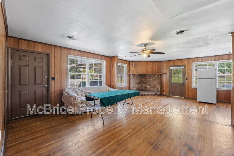 3008 Claudia Dr - Photo 5 of 23