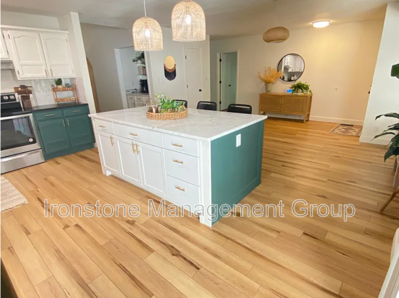 2516 E 74th Pl - Photo 2 of 19
