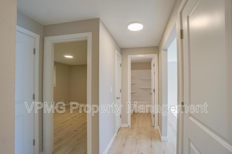 4420 Gibbons St #C - Photo 4 of 20