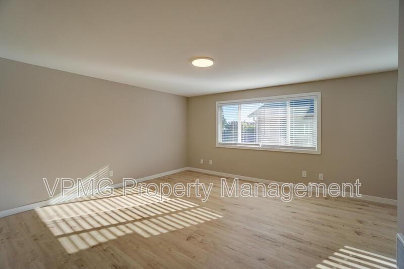 4420 Gibbons St #C - Photo 5 of 20