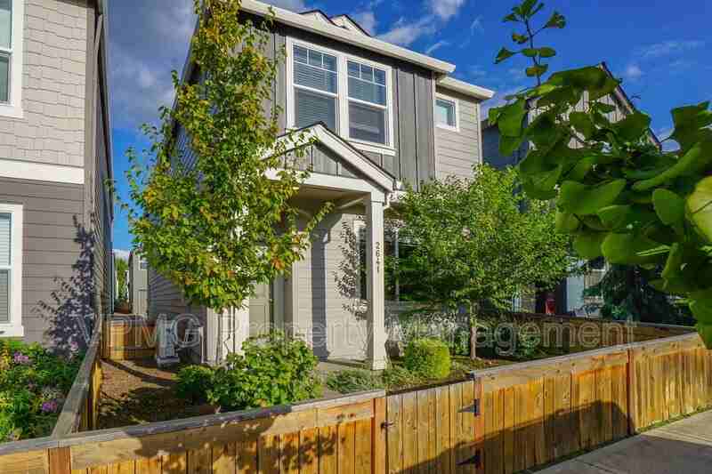 2641 Ne 115th Pl - Photo 2 of 31