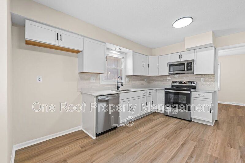 14710 Nw 67th St - Photo 3 of 48