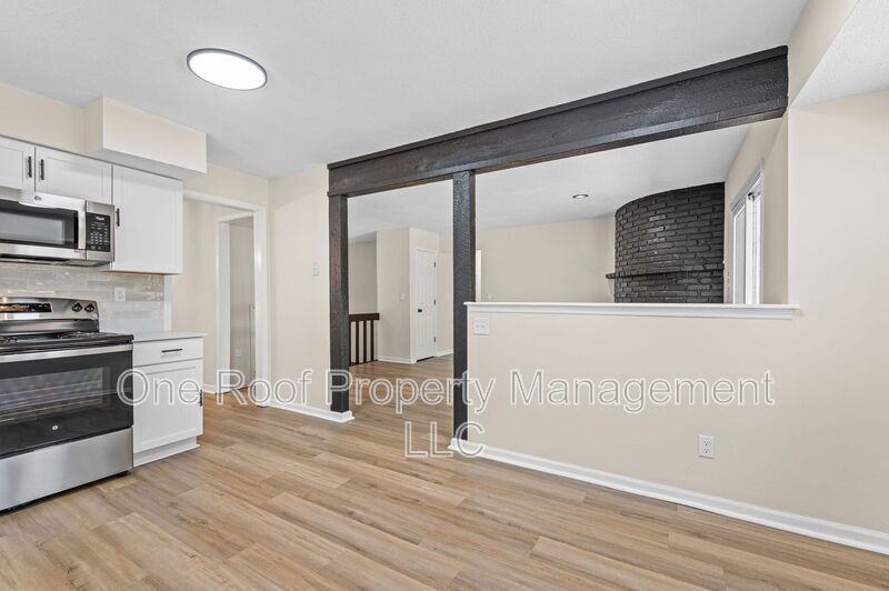 14710 Nw 67th St - Photo 4 of 48