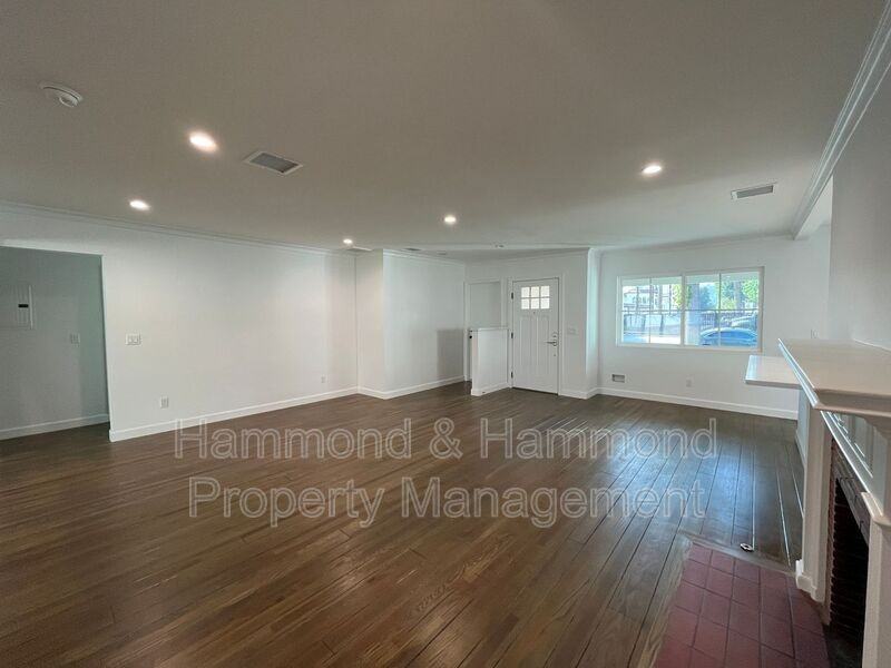 13607 Huston St - Photo 7 of 33