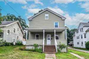 featured image of 122 Woodland St ##2