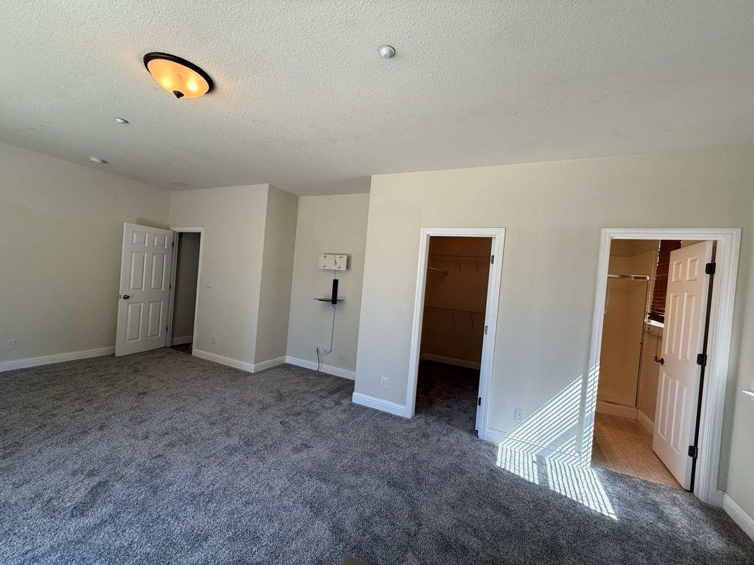 1760 Anastasia Dr - Photo 3 of 12