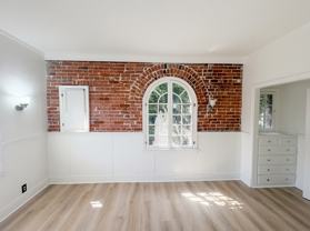 21 Westminster Ave - Photo 1 of 1