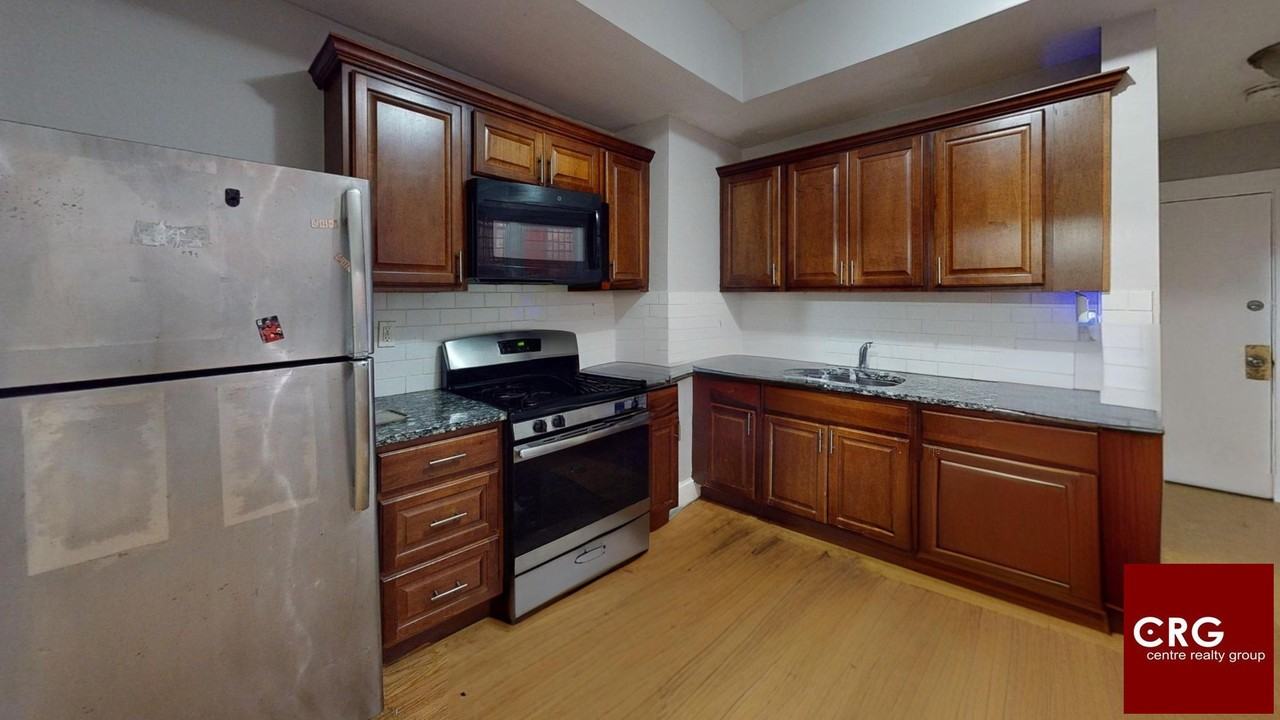 110 Harold St #1 - Photo 2 of 12