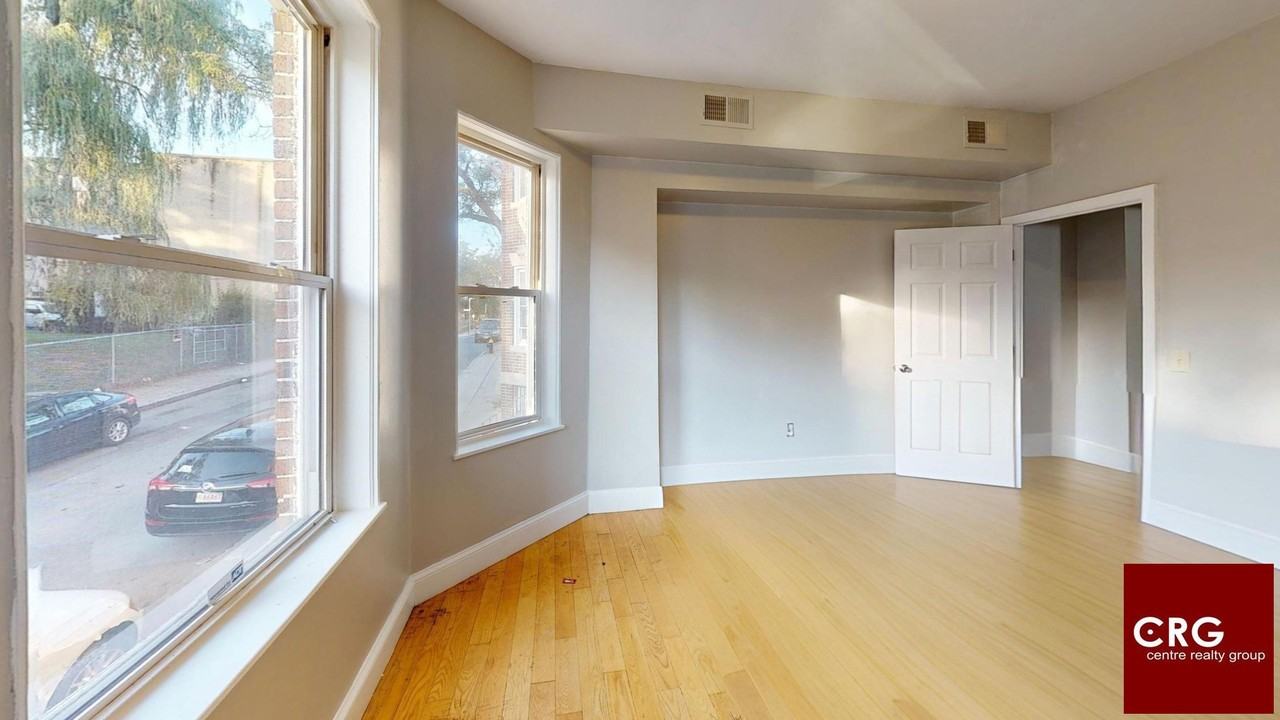 110 Harold St #1 - Photo 5 of 12