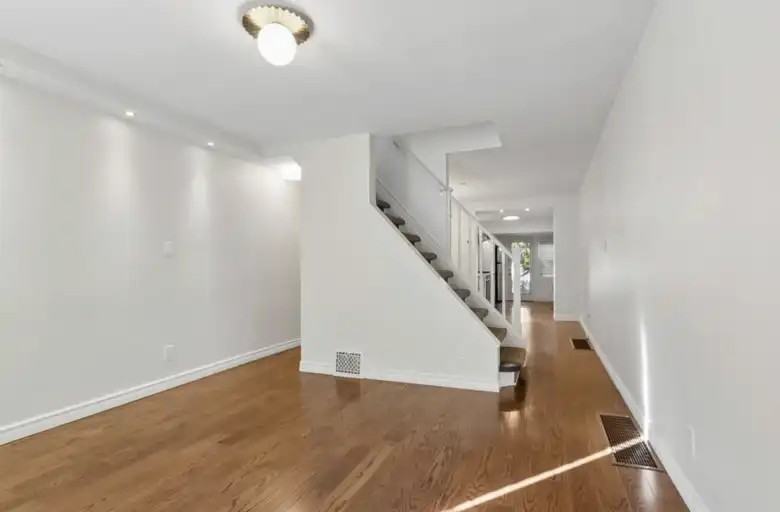 82 Rushbrooke Ave - Photo 5 of 22