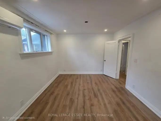 839 Coxwell Ave - Photo 7 of 14