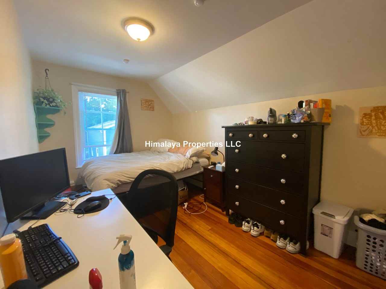 86 Conwell Ave. #1 - Photo 4 of 10