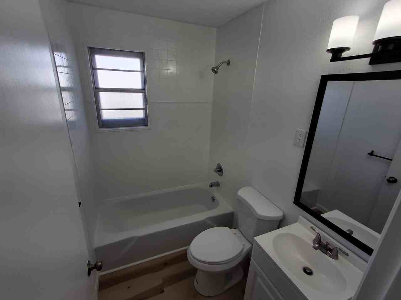 838840 Jarnigan Ave #838 - Photo 4 of 15