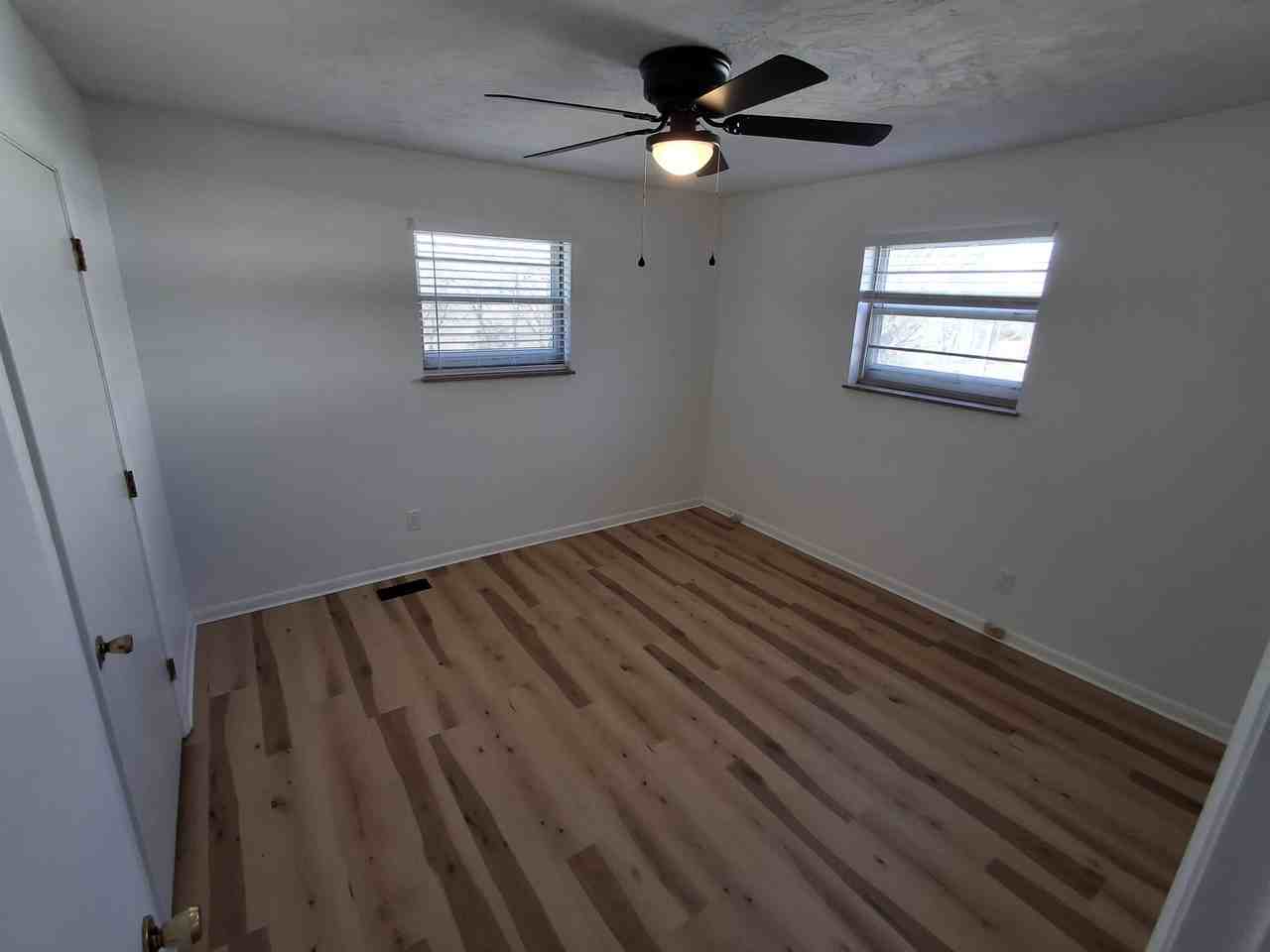 838840 Jarnigan Ave #838 - Photo 5 of 15