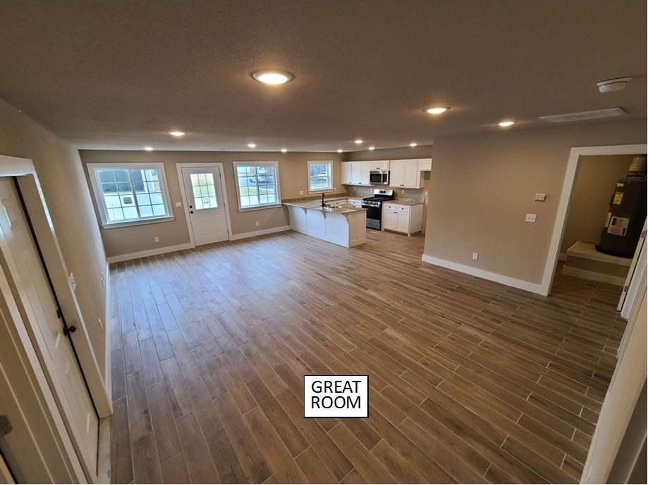 811 Young St #B - Photo 5 of 19