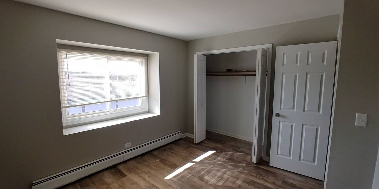 775 Jefferson Ave #4 - Photo 6 of 7