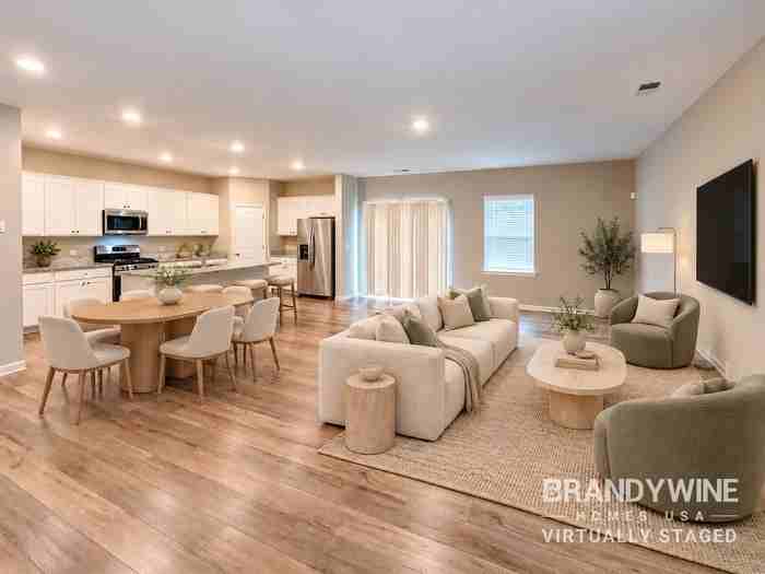 628 Friesland Dr - Photo 3 of 26