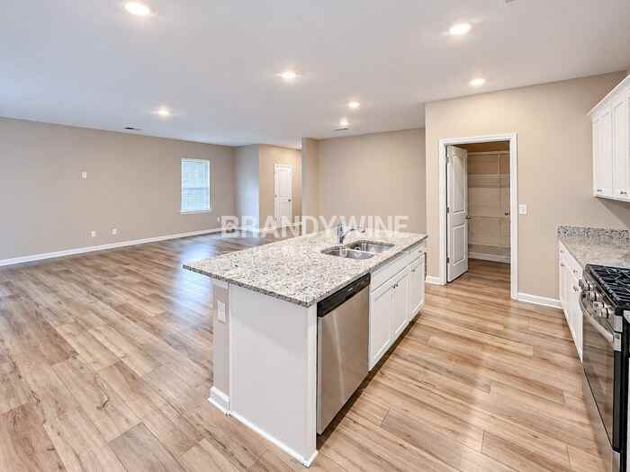 628 Friesland Dr - Photo 7 of 26